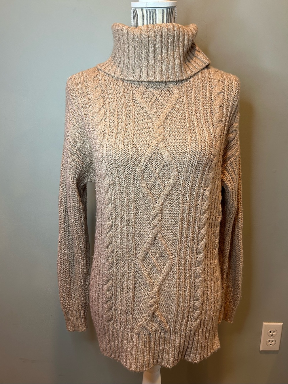 Torrid Turtleneck Fisherman’s Sweater Beige Tan Cable Knit Cozy Size M/L